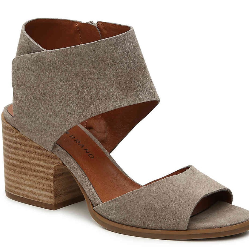 LUCKY BRAND Suede Wedge Heel Sandals Raygalan